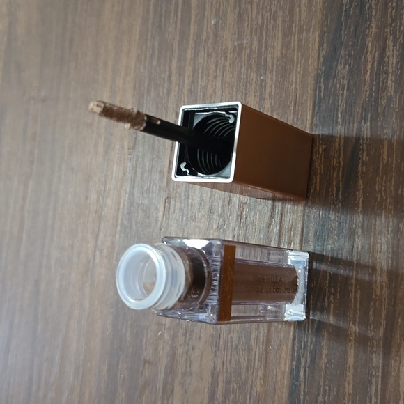 NIB Shimmer & Glow Liquid Eye Shadow By Stila Grace 0.153oz. / 4.5mL - Picture 1 of 6